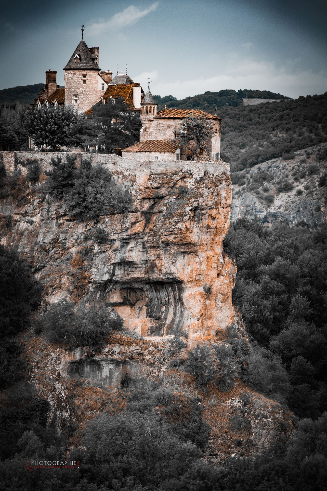 La maison sur la falaise